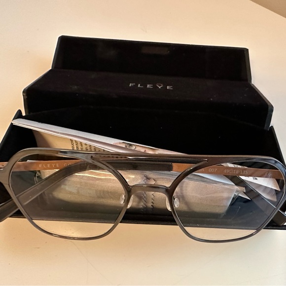 Made in Denmark glass frames from Fleye - Picture 3 of 6